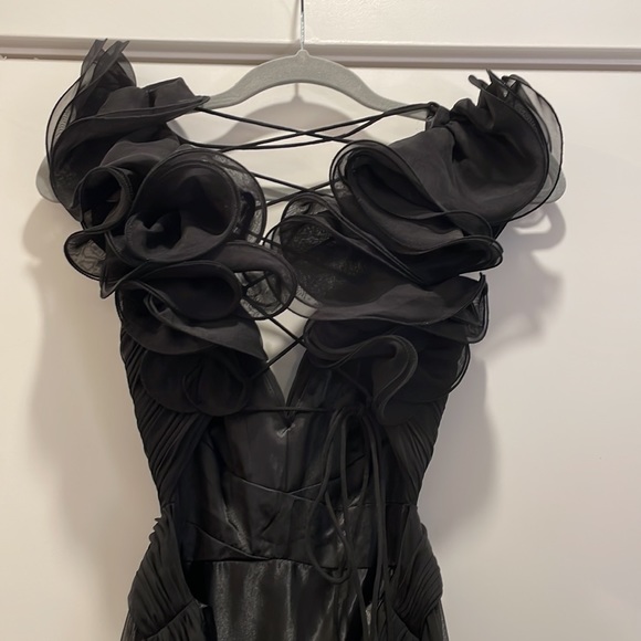 Mac Duggal black maxi dress. - Picture 8 of 9